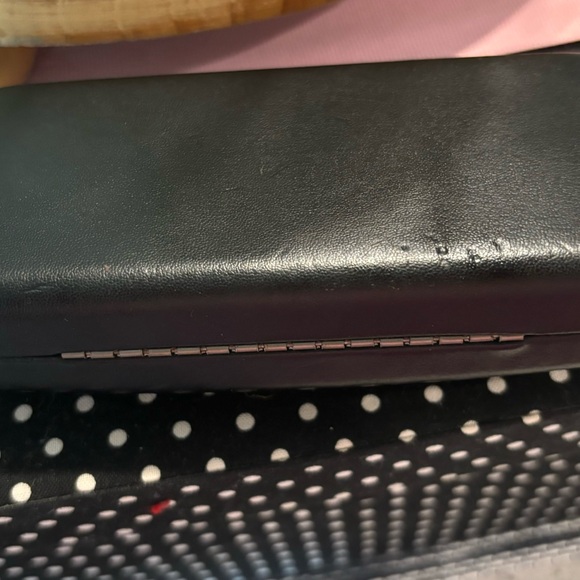 Dolce & Cabana sunglasses case Black with into velvet the the lettering D&B - Picture 2 of 5